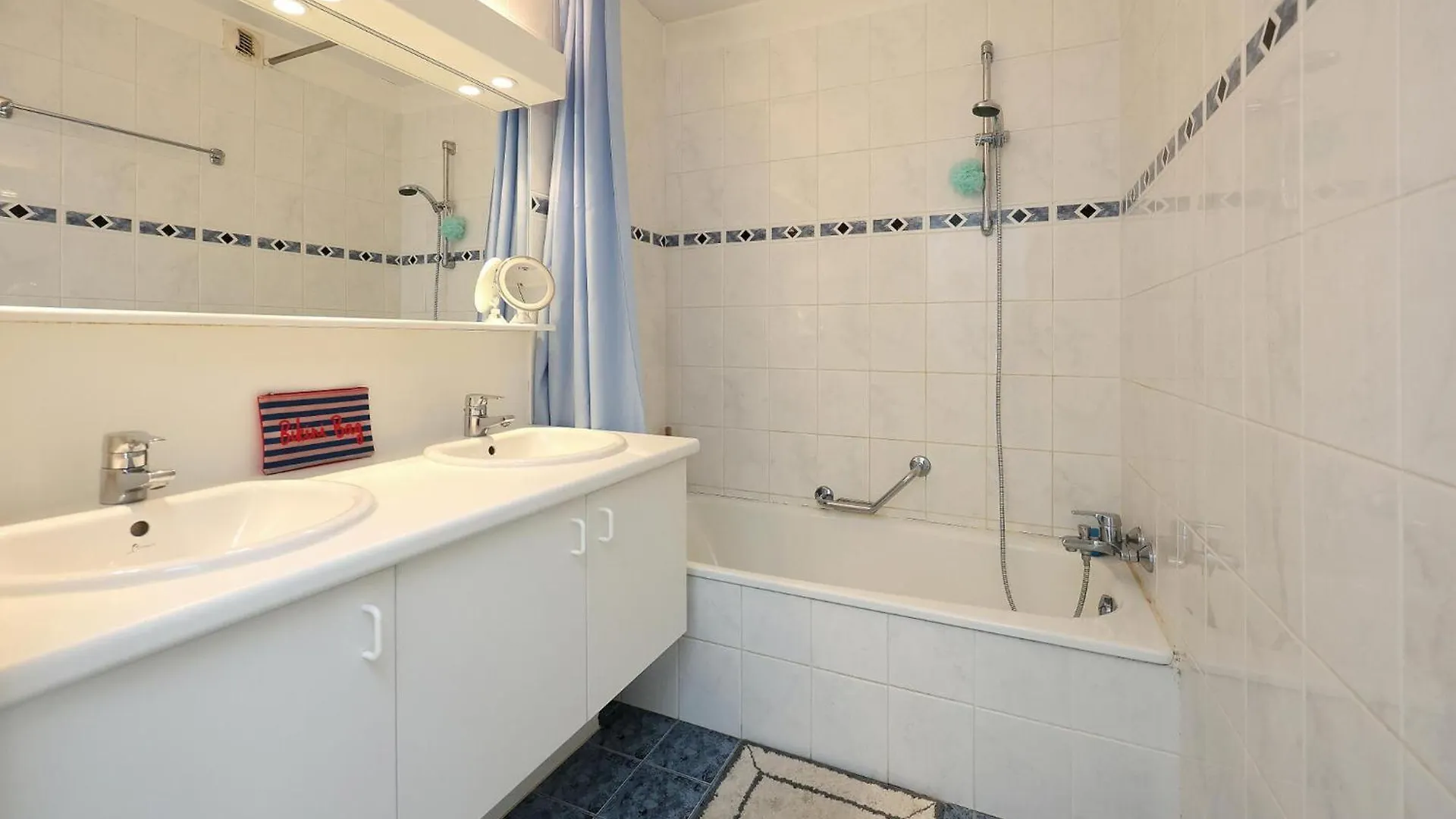 Nice Apartment In Oostende With Wifi