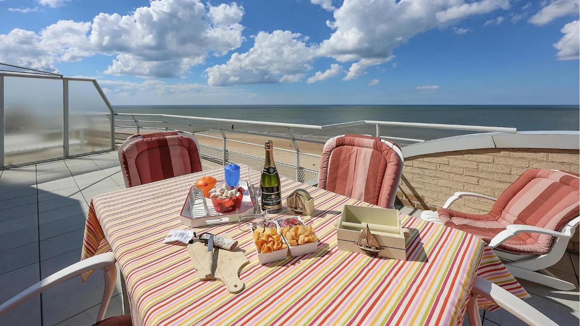 Nice Apartment In Oostende With Wifi